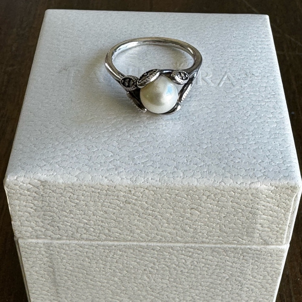Pandora Silver and White Pearl Ring with Leaf Details